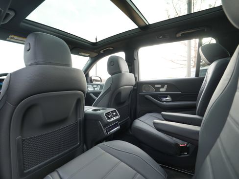New 2026 Mercedes-Benz GLS 450 4MATIC image 48