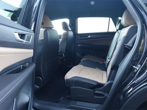 New 2026 Volkswagen Atlas Cross Sport SE image 19