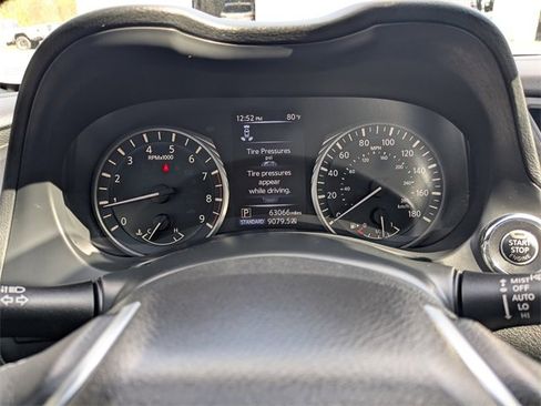 Used 2022 INFINITI Q50 Sensory image 27