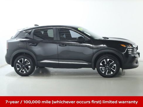 Certified 2025 Nissan Kicks SV image 9