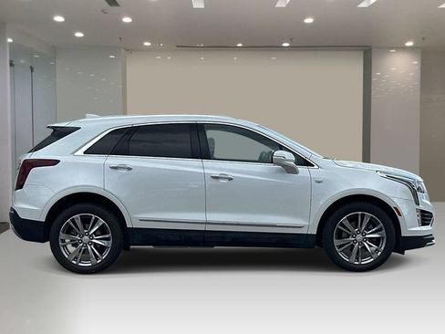 Certified 2023 Cadillac XT5 Premium Luxury AWD/4WD image 5