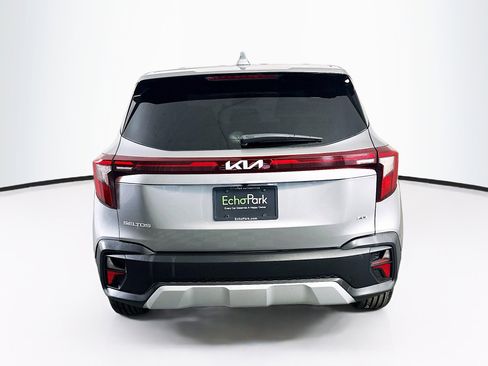 Used 2024 Kia Seltos LX AWD/4WD image 7
