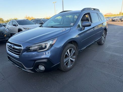 Used 2018 Subaru Outback 3.6R Limited AWD/4WD image 3