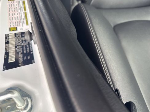 Used 2023 Toyota Corolla Cross XLE image 23