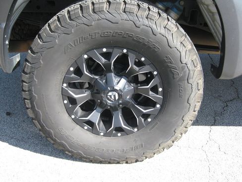 Used 2018 Ford F150 Raptor w/ Equipment Group 802A Luxury image 9