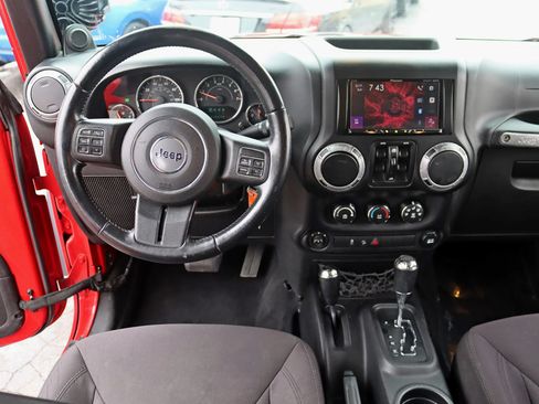 Used 2014 Jeep Wrangler Unlimited Sport w/ Quick Order Package 24S AWD/4WD image 18