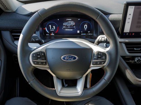 New 2026 Ford Explorer Active w/ Active Comfort Package AWD/4WD image 18