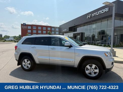 Used 2013 Jeep Grand Cherokee Laredo w/ Laredo E Group AWD/4WD image 1