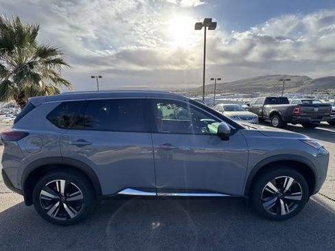 Used 2023 Nissan Rogue SL w/ SL Premium Package image 6