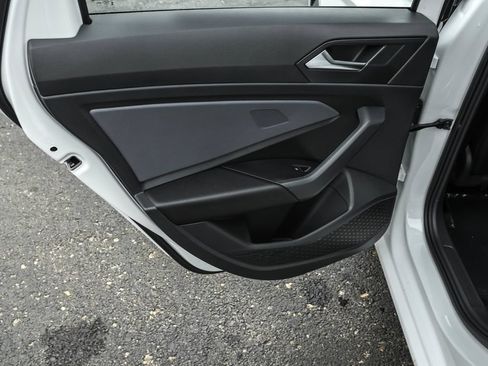 Used 2026 Volkswagen Jetta SE FWD image 26