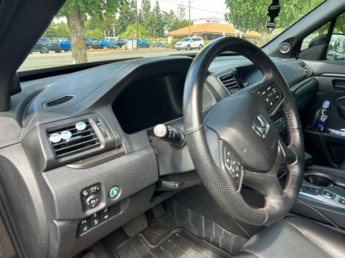 Used 2024 Honda Ridgeline TrailSport image 7