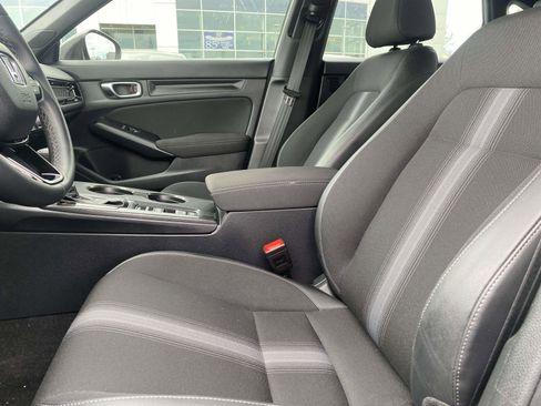 Used 2025 Honda Civic Sport image 14