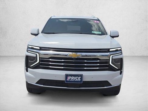 Used 2025 Chevrolet Tahoe LT AWD/4WD image 2
