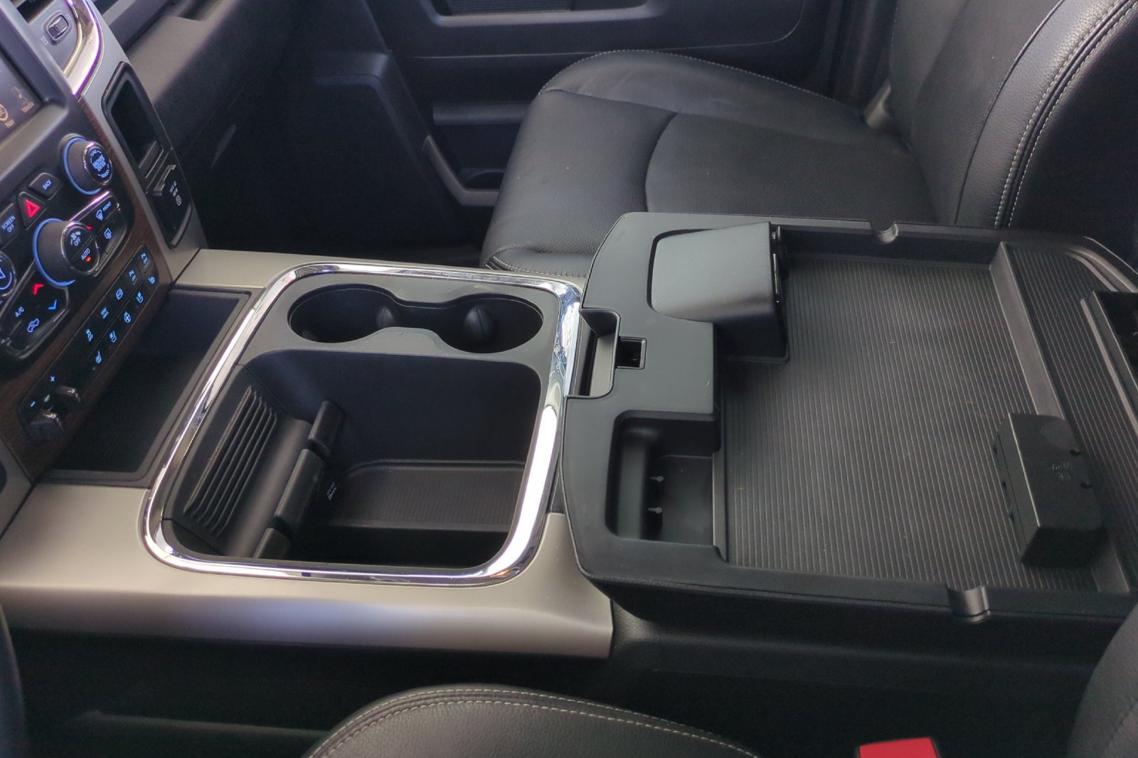 Used 2016 RAM 2500 Laramie w/ Protection Group AWD/4WD image 32