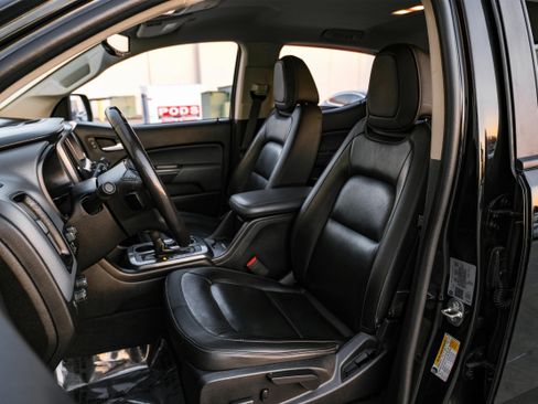 Used 2021 Chevrolet Colorado Z71 w/ Z71 Midnight Edition image 28