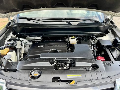 Used 2019 Nissan Pathfinder Platinum AWD/4WD image 11
