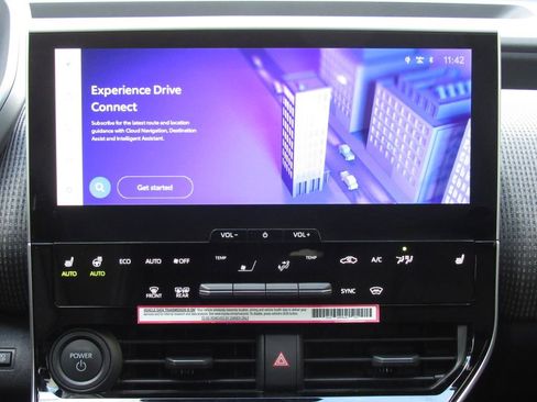 Used 2024 Toyota bZ4X XLE w/ Weather Package image 28