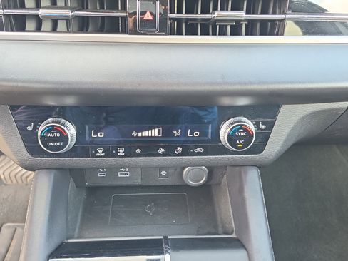 Used 2024 Mitsubishi Outlander SE FWD image 27