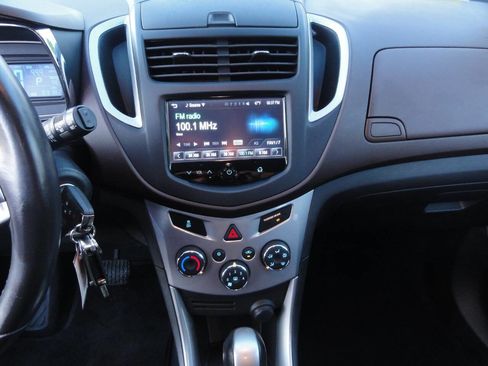 Used 2015 Chevrolet Trax LT w/ LT Plus Package AWD/4WD image 22