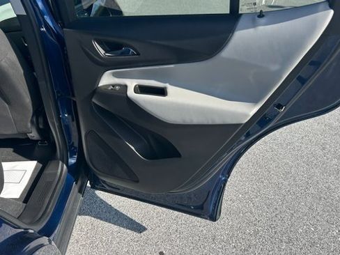 Certified 2022 Chevrolet Equinox LS w/ LS Convenience Package image 46