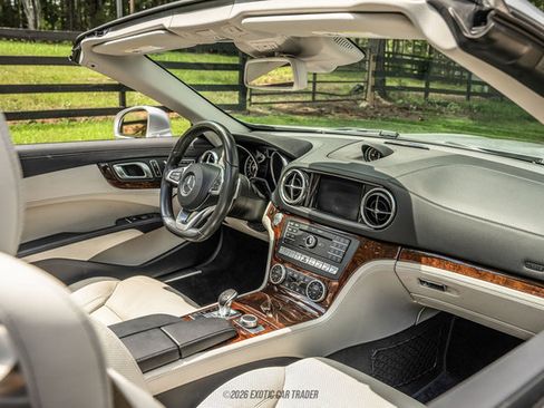 Used 2017 Mercedes-Benz SL 550 image 86