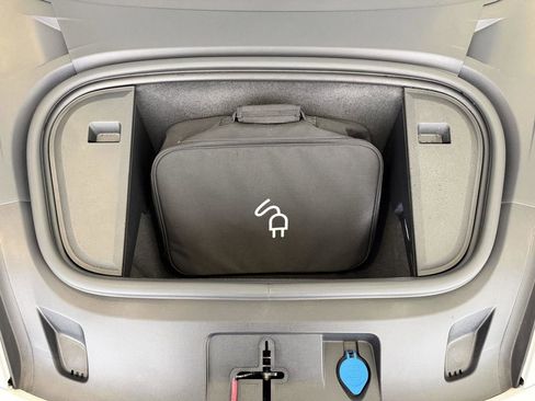 Certified 2025 Porsche Taycan RWD image 27