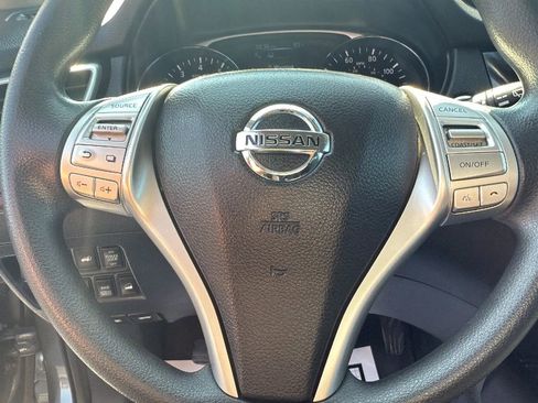 Used 2015 Nissan Rogue SV w/ SV Premium Package image 13