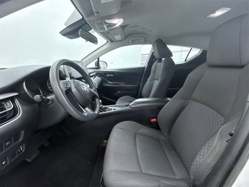 Used 2021 Toyota C-HR LE image 11