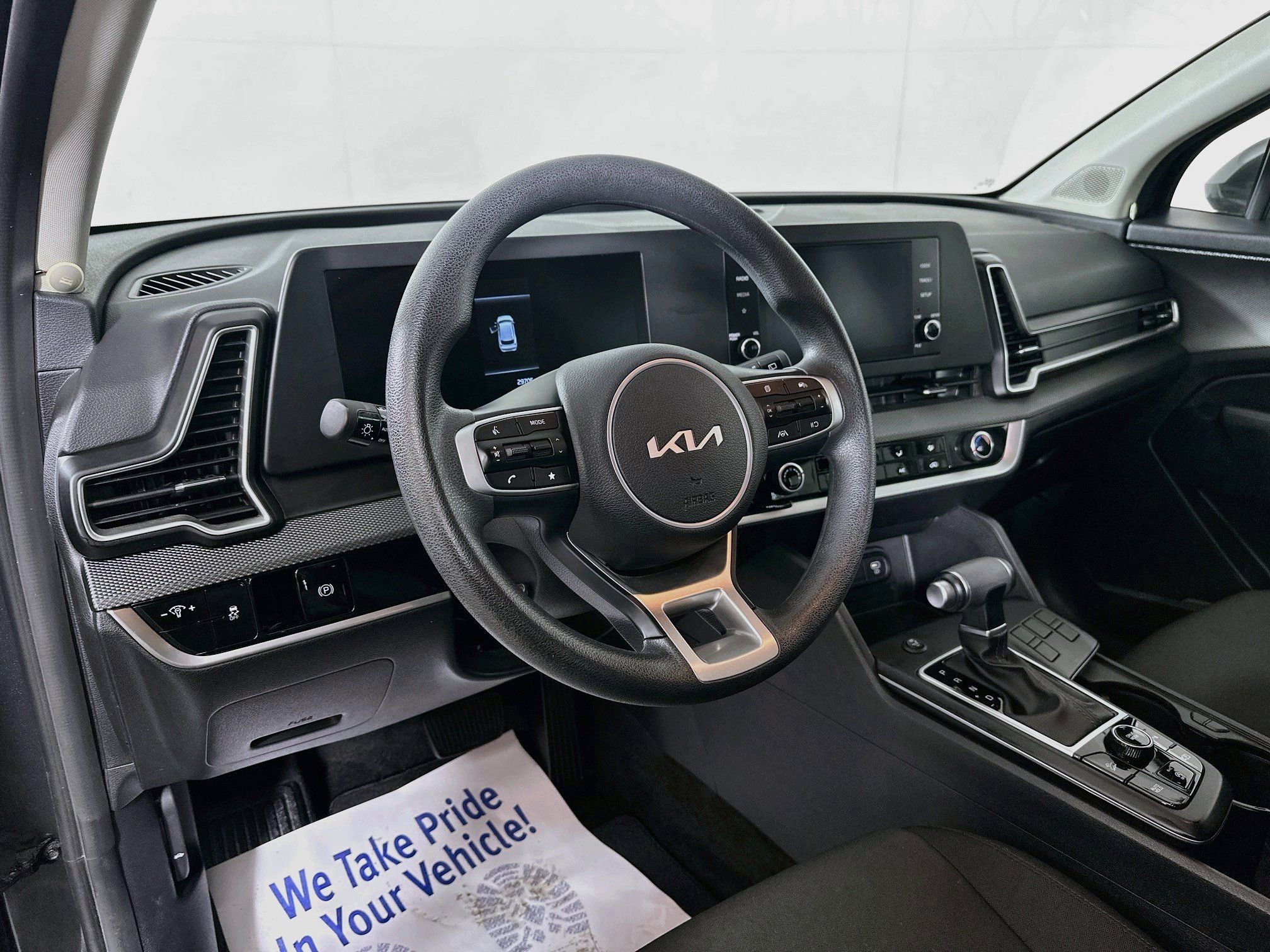 Used 2024 Kia Sportage LX FWD image 9