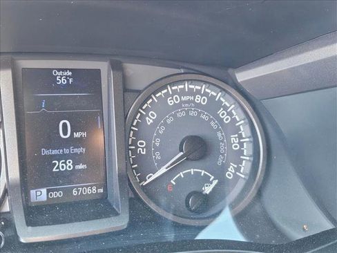 Used 2021 Toyota Tacoma TRD Off-Road w/ Technology Package image 7