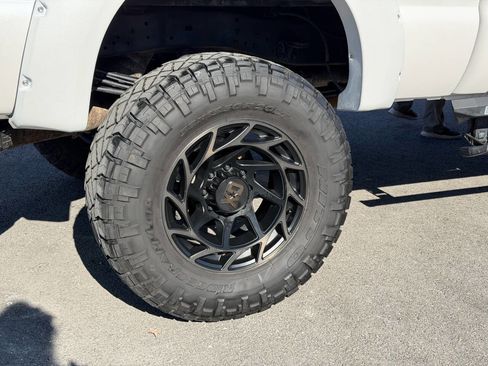 Used 2016 Ford F350 Lariat w/ Lariat Ultimate Package image 18