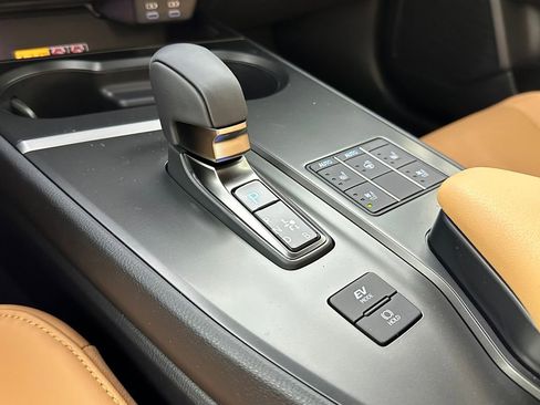 New 2026 Lexus UX 300h 300h Premium image 25