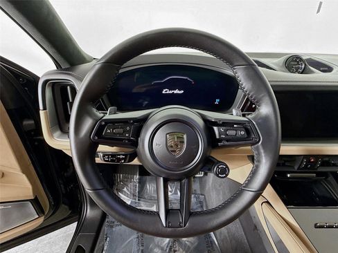 Used 2025 Porsche Cayenne Turbo image 11