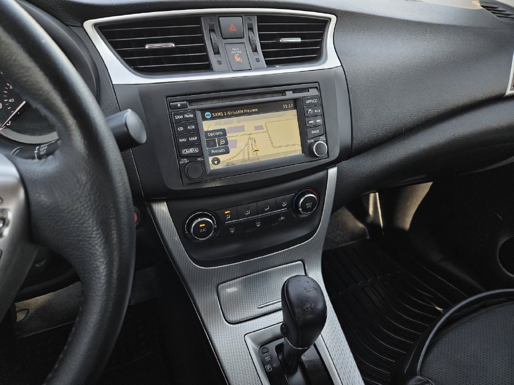Used 2015 Nissan Sentra SR w/ SR Premium Package FWD image 18
