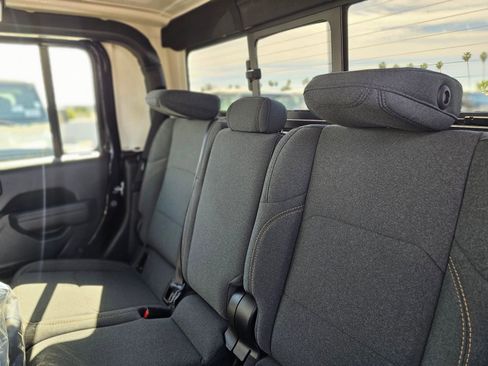 New 2026 Jeep Gladiator Sport AWD/4WD image 24