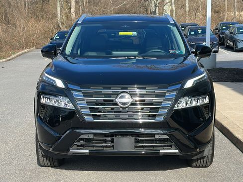 Certified 2025 Nissan Rogue Platinum w/ Platinum Premium Package image 3