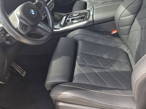 Used 2024 BMW X5 sDrive40i w/ M Sport Package RWD image 4