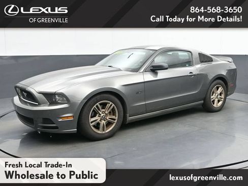Used 2014 Ford Mustang Coupe RWD image 4