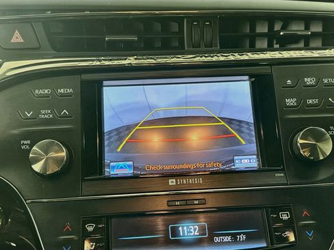 Used 2014 Toyota Avalon Limited w/ Technology Package FWD image 23