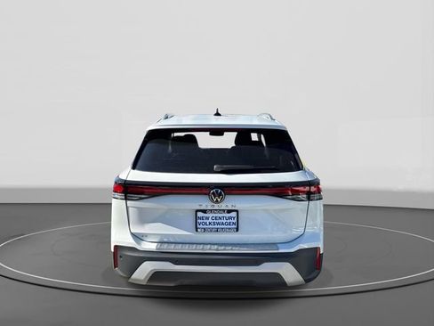 New 2026 Volkswagen Tiguan SE FWD image 4