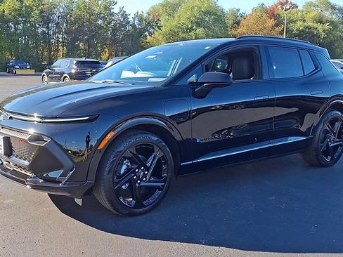 New 2026 Chevrolet Equinox EV RS FWD image 8