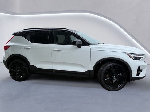 New 2026 Volvo EX40 Ultra image 3