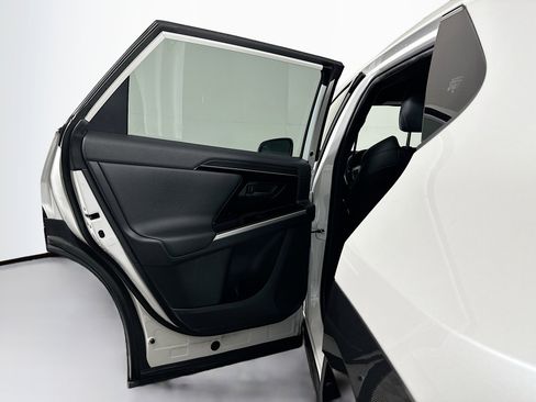 Used 2024 Toyota bZ4X FWD image 28