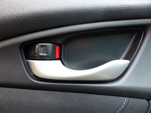 Used 2019 Honda Civic EX image 18