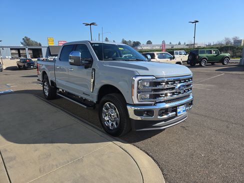 New 2026 Ford F250 Lariat w/ Lariat Premium Package image 7