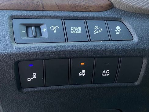 Used 2019 Hyundai Santa Fe XL image 15