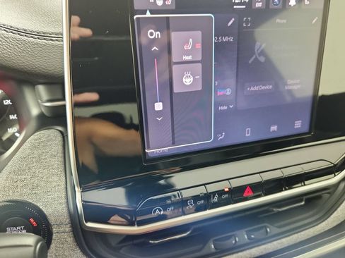 New 2025 Jeep Compass Latitude AWD/4WD image 15