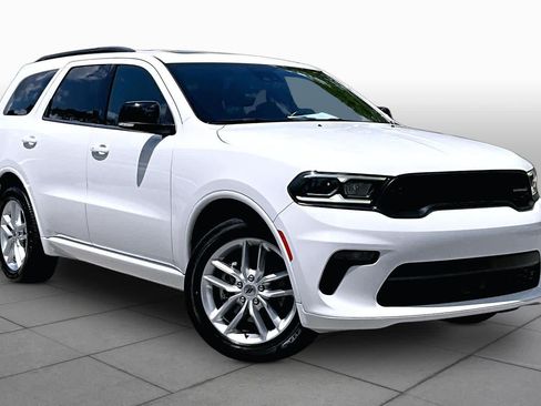 Used 2023 Dodge Durango GT AWD/4WD image 3