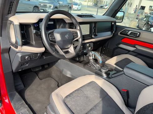 Used 2022 Ford Bronco Wildtrak AWD/4WD image 8