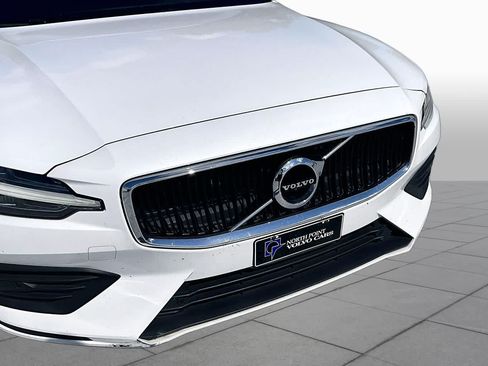 Used 2020 Volvo S60 T6 Momentum AWD/4WD image 30